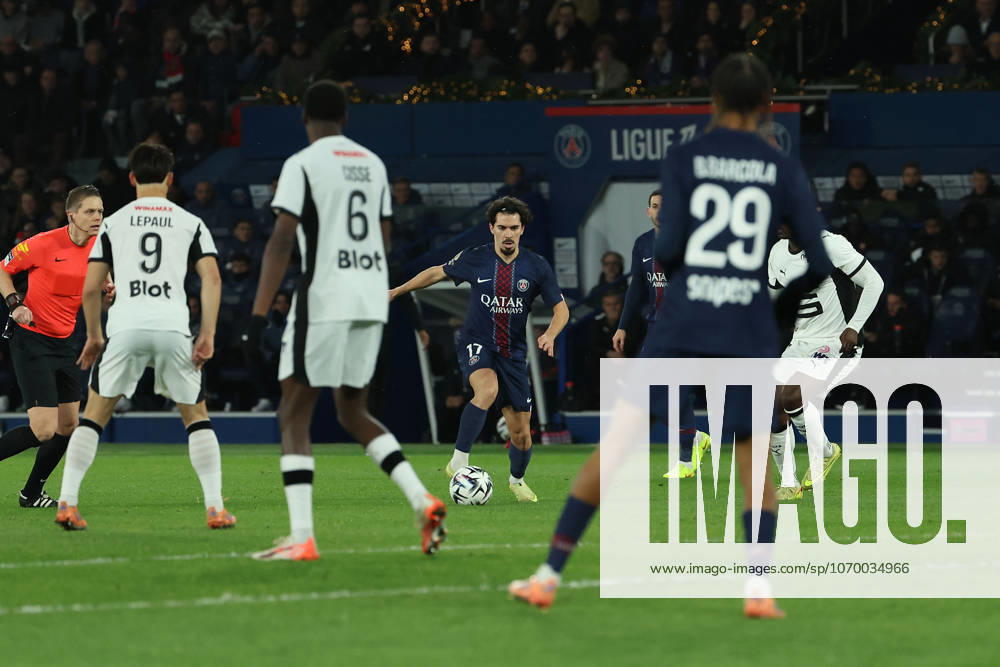 FBL-FRA-LIGUE1-Paris Saint Germain - Stade Rennes Vitinha (Paris Saint-Germain) during the French L1 football match between Paris Saint-Germain (PSG) an Stade Rennes at Parc des Princes Paris ,France, on December 06, 2025.
