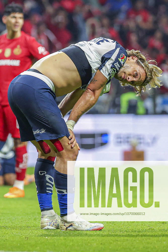 LIGA BBVA MX 2025 LIGA BBVA MX 2025 TOLUCA VS RAYADOS MONTERREY 06122025 TOLUCA, ESTADO DE MEXICO, MEXICO. Action photo of Sergio Canales (10) of Rayados Monterrey, during semifinal game of the Torneo de Apertura 2025 of the BBVA Liga MX, held at the Estadio Nemesio Diez of Toluca, Estado de Mexico against Diablos Rojos del Toluca. Foto de accion de Sergio Canales (10) de Rayados Monterrey, durante juego semifinal del Torneo Apertura 2025 de la Liga BBVA MX, celebrado en el estadio Nemesio Diez de Toluca, Estado de Mexico en contra de Diablos Rojos del Toluca. IMAGENSHOP AGENCIA FOTOGRAFICA TOLUCA ESTADO DE MEXICO MEXICO
