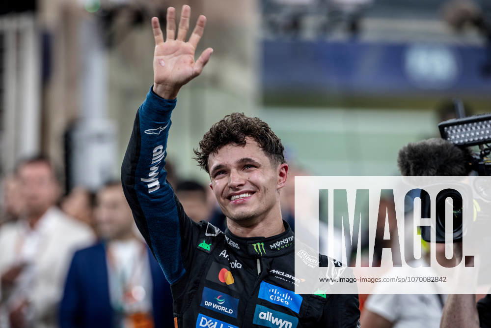 2025 Formula One Abu Dhabi Grand Prix Yas Marina Circuit, Abu Dhabi, United Arab Emirates 7.December.2025; Lando Norris of Great Britain and McLaren F1 Team during Formula One Abu Dhabi Grand Prix (Photo by Jay Hirano) Abu Dhabi Yas Marina Circuit United Arab Emirates