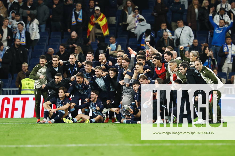 Celta team group, Mannschaftsbild, Totale (Celta), DECEMBER 7, 2025 - Football Soccer : Celta team group celebrate after winning Spanish LaLiga EA Sports match between Real Madrid CF - RC Celta de Vigo at the Estadio Santiago Bernabeu in Madrid, Spain. Noxthirdxpartyxsales aflo_312902109