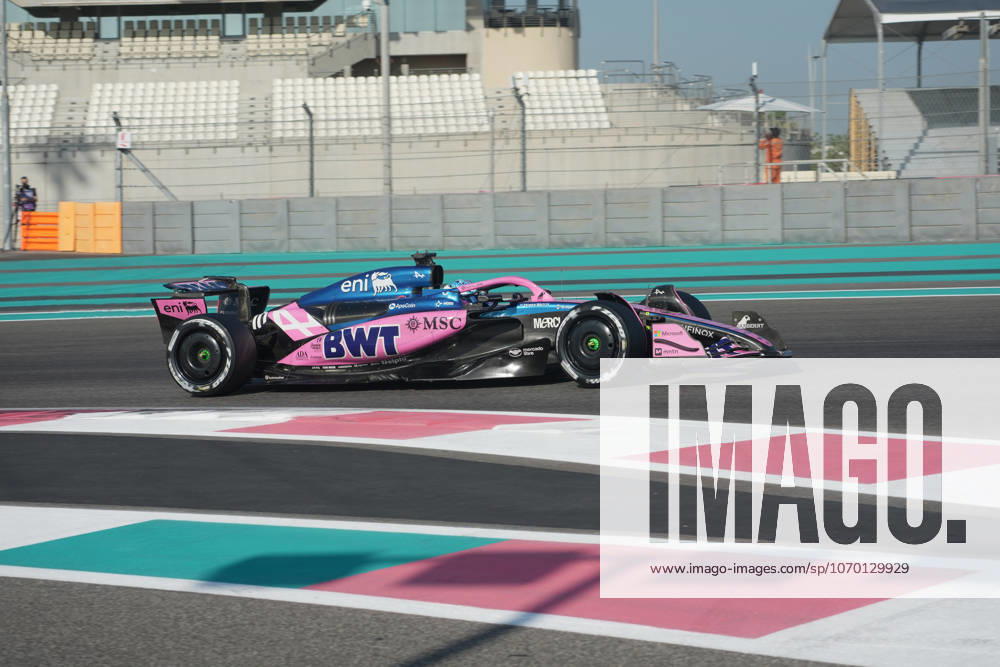 Formel 1 Young-Driver-Test und Pirelli Reifen Test 2025 09.12.2025, Yas Marina Circuit, Abu Dhabi, Formel 1 Young-Driver-Test und Pirelli Reifen Test 2025 , im Bild Pierre Gasly (FRA), BWT Alpine F1 Team