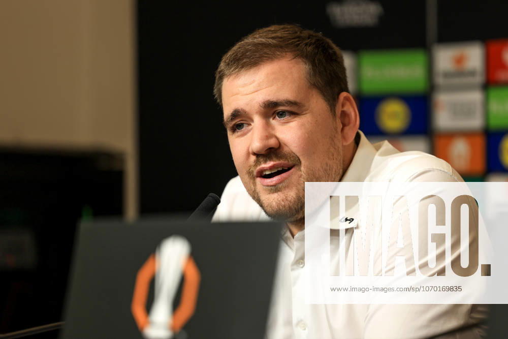 SOCCER - UEFA EL, Sturm vs Red Star GRAZ,AUSTRIA,10.DEC.25 - SOCCER - UEFA Europa League, SK Sturm Graz vs Red Star Belgrade, press conference, PK, Pressekonferenz Sturm, preview. Image shows press officer Stefan Haller (Sturm).. GEPAxpictures Buehner-Weinrauch