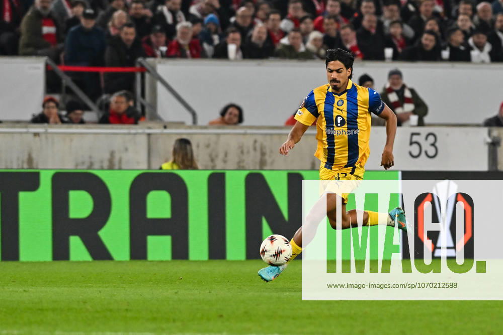Europa League; VfB Stuttgart - Maccabi Tel Aviv; 11.12.2025 STUTTGART, GERMANY - 11. DECEMBER: am Ball Dor PERETZ (Maccabi Tel Aviv 42) während dem Match zwischen dem VfB Stuttgart und Maccabi Tel Aviv am 6. Spieltag der UEFA Europa League Ligaphase in der MHP Arena