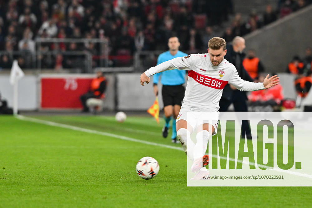 Europa League; VfB Stuttgart - Maccabi Tel Aviv; 11.12.2025 STUTTGART, GERMANY - 11. DECEMBER: am Ball Maximilian MITTELSTÄDT (VfB Stuttgart 7) Einzelfoto Freisteller während dem Match zwischen dem VfB Stuttgart und Maccabi Tel Aviv am 6. Spieltag der UEFA Europa League Ligaphase in der MHP Arena