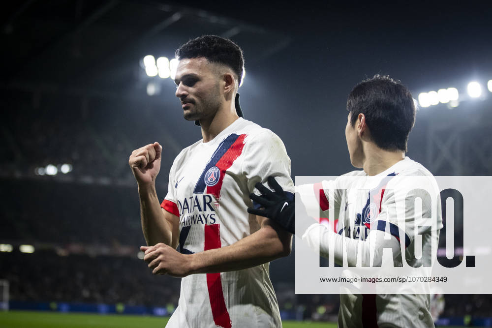 FOOTBALL: Ligue 1 FC Metz vs Paris Saint Germanin (PSG) - 13 12 2025 Stade Saint-Symphorien. Metz - France Joie des joueurs de l equipe de Paris Saint Germain (PSG) apres le but de Goncalo Ramos 9 (PSG) Kang-in Lee 19 (PSG)