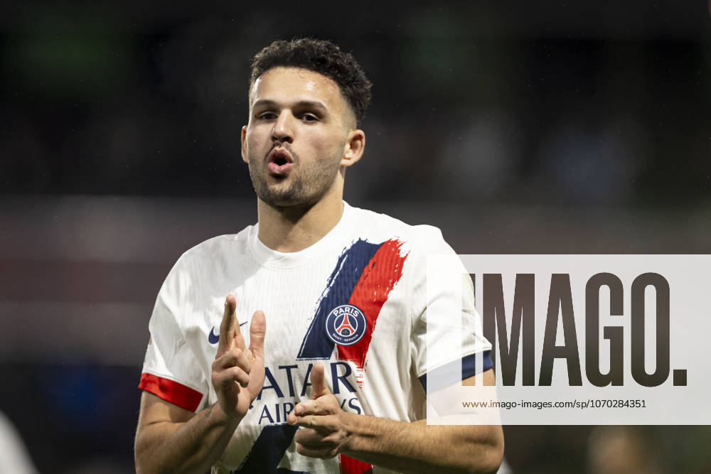FOOTBALL: Ligue 1 FC Metz vs Paris Saint Germanin (PSG) - 13 12 2025 Stade Saint-Symphorien. Metz - France Joie des joueurs de l equipe de Paris Saint Germain (PSG) apres le but de Goncalo Ramos 9 (PSG)