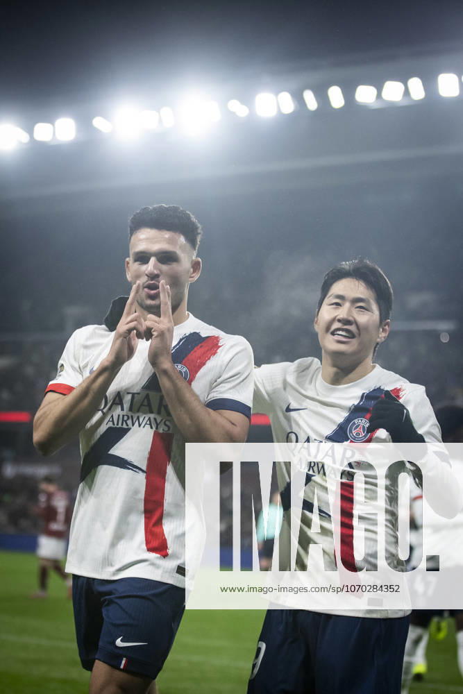 FOOTBALL: Ligue 1 FC Metz vs Paris Saint Germanin (PSG) - 13 12 2025 Stade Saint-Symphorien. Metz - France Joie des joueurs de l equipe de Paris Saint Germain (PSG) apres le but de Goncalo Ramos 9 (PSG) Kang-in Lee 19 (PSG)