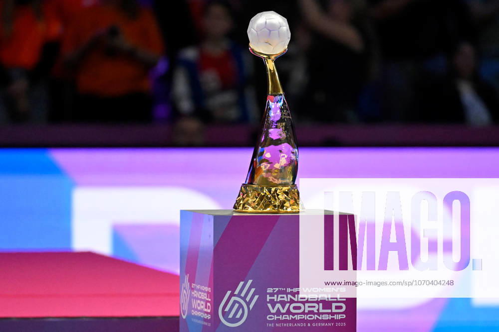 Rotterdam, Ahoy Arena, 14.12.25, NED, Frauen, IHF Women s World Championship, WM, Weltmeisterschaft 2025, Handball, Finale: Deutschland - Norwegen Bild: Siegerpokal Suedholland Niederlande