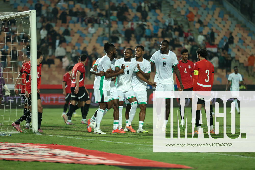 Egypt v Nigeria - International Friendly, Länderspiel, Nationalmannschaft In Cairo, Egypt, on December 16, 2025, Nigeria s players celebrate scoring their first goal with teammates. cairo Egypt
