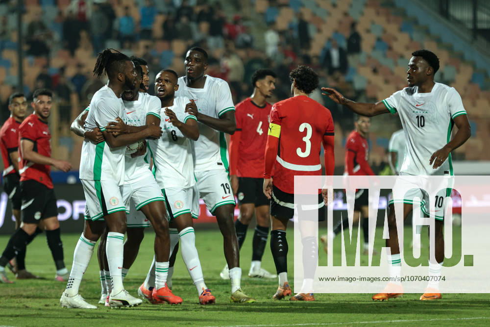 Egypt v Nigeria - International Friendly, Länderspiel, Nationalmannschaft In Cairo, Egypt, on December 16, 2025, Nigeria s players celebrate scoring their first goal with teammates. cairo Egypt