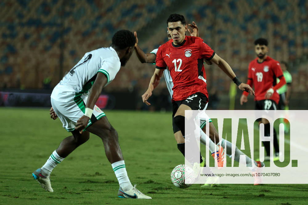 Egypt v Nigeria - International Friendly, Länderspiel, Nationalmannschaft Egypt s Mohamed Hamdy is in action with a Nigerian player at Cairo International Stadium in Cairo, Egypt, on December 16, 2025. cairo Egypt