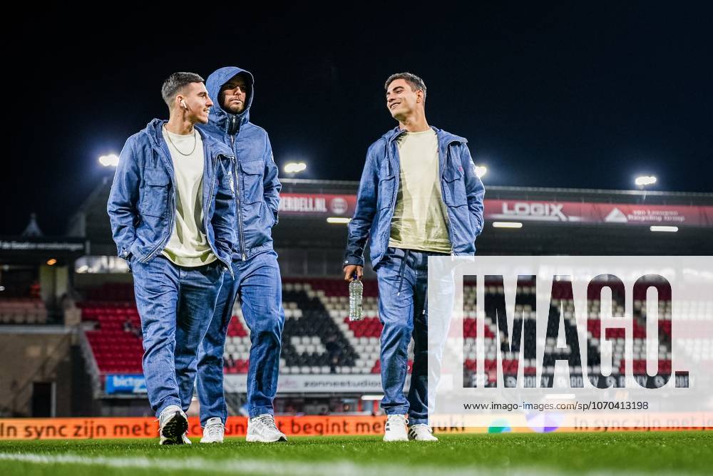 , Sparta stadium ˜Het Kasteel , season 2025 2026 , Dutch KNVB Beker football , match between Excelsior Maasluis and Ajax , picture shows Ajax player Oscar Gloukh , Ajax goalkeeper Vitezslav Jaros and Ajax player Lucas Rosa Excelsior Maassluis - Ajax (cup) x200242150x