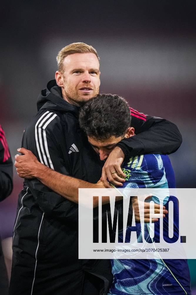 , Sparta stadium ˜Het Kasteel , season 2025 2026 , Dutch KNVB Beker football , match between Excelsior Maasluis and Ajax , picture shows Ajax player Davy Klaassen and Ajax player Raul Moro Excelsior Maassluis - Ajax (cup) x200249498x