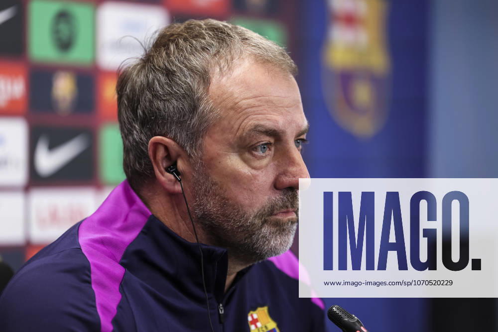 Hansi Flick, head coach of FC Barcelona, Barca attends his press conference, PK, Pressekonferenz during the training day of FC Barcelona ahead the Spanish League, La Liga EA Sports, football match against Villarreal CF at Ciudad Esportiva Joan Gamper on December 20, 2025 in Sant Joan Despi, Barcelona, Spain. Sant Joan Despi SPAIN - ZUMAa181 20251220_zaa_a181_003
