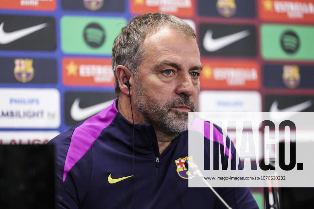 Hansi Flick, head coach of FC Barcelona, Barca attends his press conference, PK, Pressekonferenz during the training day of FC Barcelona ahead the Spanish League, La Liga EA Sports, football match against Villarreal CF at Ciudad Esportiva Joan Gamper on December 20, 2025 in Sant Joan Despi, Barcelona, Spain. Sant Joan Despi SPAIN - ZUMAa181 20251220_zaa_a181_004