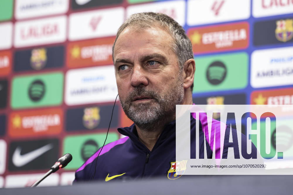 Hansi Flick, head coach of FC Barcelona, Barca attends his press conference, PK, Pressekonferenz during the training day of FC Barcelona ahead the Spanish League, La Liga EA Sports, football match against Villarreal CF at Ciudad Esportiva Joan Gamper on December 20, 2025 in Sant Joan Despi, Barcelona, Spain. Sant Joan Despi SPAIN - ZUMAa181 20251220_zaa_a181_012