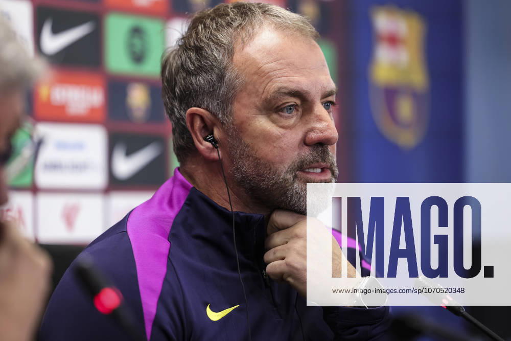 Hansi Flick, head coach of FC Barcelona, Barca attends his press conference, PK, Pressekonferenz during the training day of FC Barcelona ahead the Spanish League, La Liga EA Sports, football match against Villarreal CF at Ciudad Esportiva Joan Gamper on December 20, 2025 in Sant Joan Despi, Barcelona, Spain. Sant Joan Despi SPAIN - ZUMAa181 20251220_zaa_a181_015