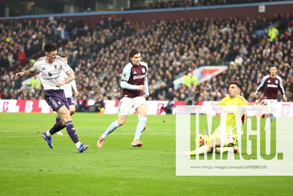 Benjamin Sesko of Manchester United, ManU shot is saved by Goalkeeper Emiliano Martinez of Aston Villa Aston Villa v Manchester United, Premier League, Football, Villa Park, Birmingham, UK - 21 Dec 2025Birmingham Villa Park United Kingdom