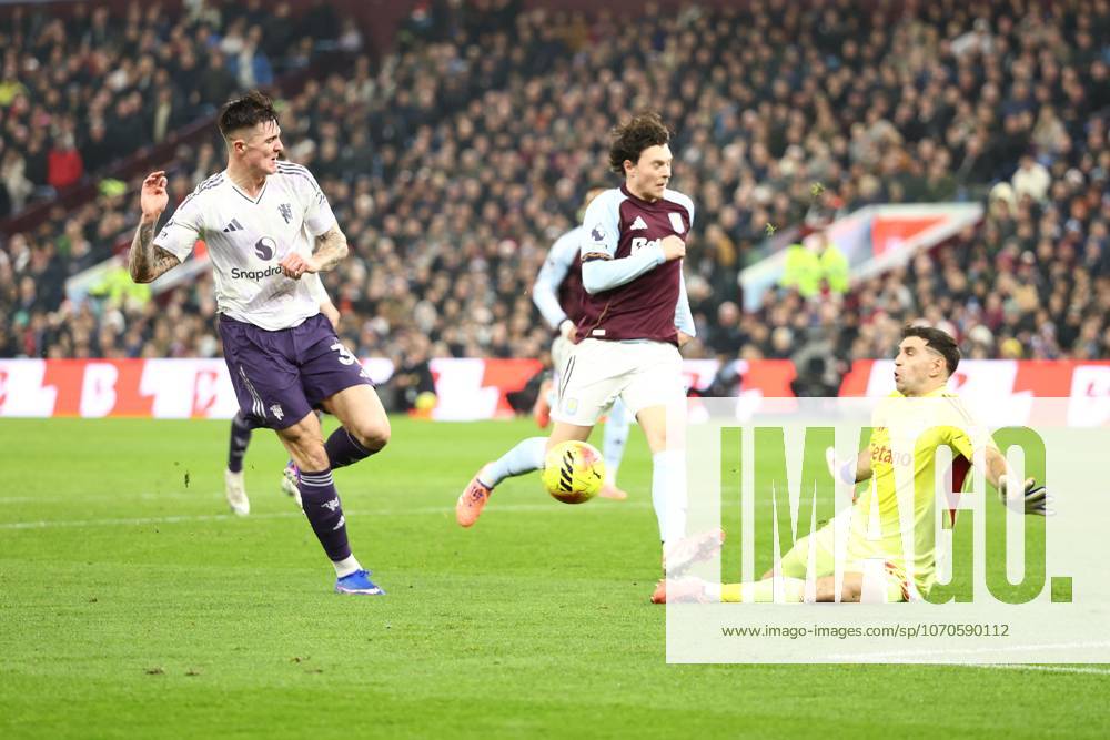 Benjamin Sesko of Manchester United, ManU shot is saved by Goalkeeper Emiliano Martinez of Aston Villa Aston Villa v Manchester United, Premier League, Football, Villa Park, Birmingham, UK - 21 Dec 2025Birmingham Villa Park United Kingdom