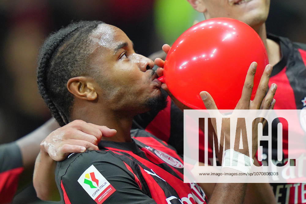 AC Milan s Christopher Nkunku celebrates after scoring 2-0 during the round of 32 Frecciarossa Italian Cup 2025 2026 soccer match between Milan and Lecce at San Siro Stadium in Milan , North Italy , Tuesday , September 23 , 2025 . - Soccer