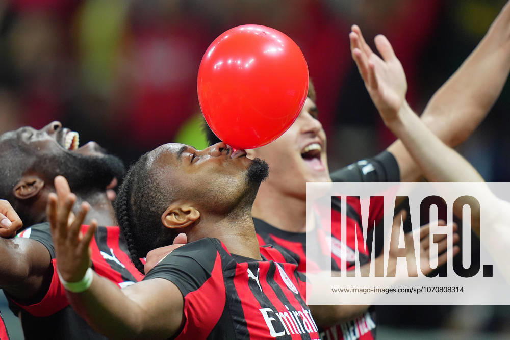 AC Milan s Christopher Nkunku celebrates after scoring 2-0 during the round of 32 Frecciarossa Italian Cup 2025 2026 soccer match between Milan and Lecce at San Siro Stadium in Milan , North Italy , Tuesday , September 23 , 2025 . - Soccer