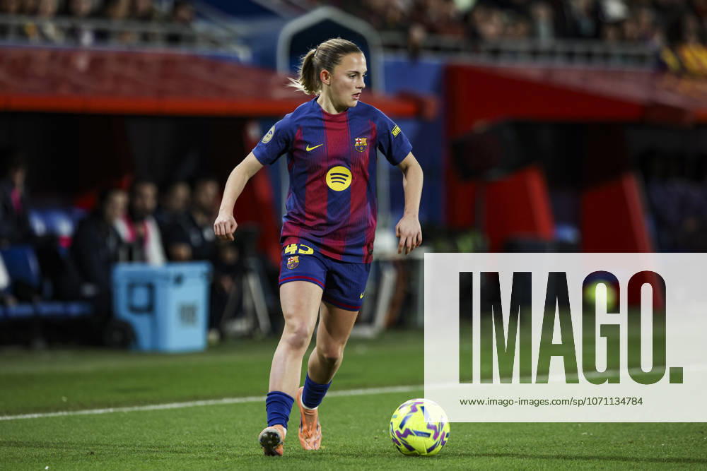 FC Barcelona, Barca Femeni V Madrid CFF - Liga F Moeve Carla Julia of FC Barcelona controls the ball during the Liga F Moeve match between FC Barcelona Femeni and Madrid CFF at Estadi Johan Cruyff in Barcelona, Spain, on January 10, 2026. Barcelona Spain