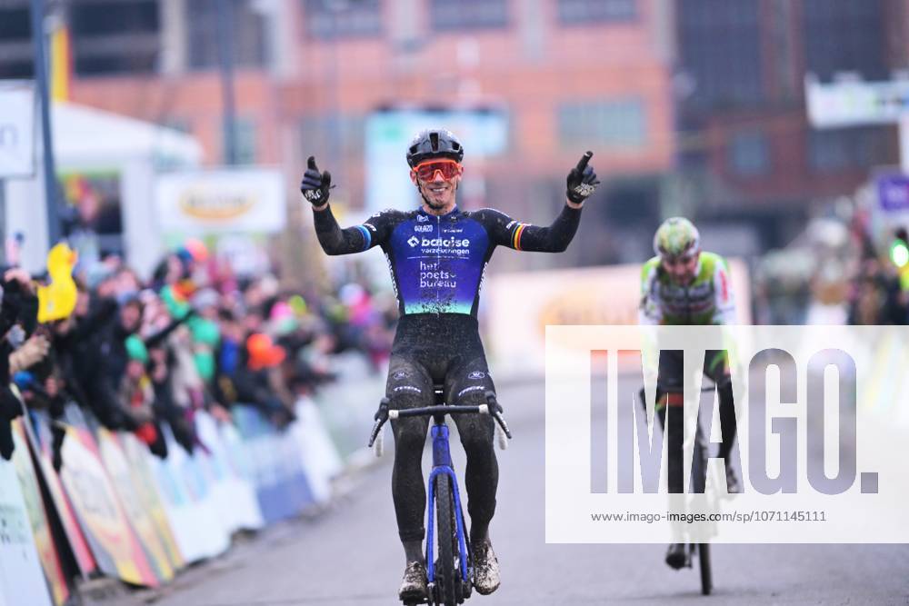 Belgian Thibau Nys celebrates after winning the Elite men race at the Belgian Cyclocross Championships in Beringen on Sunday 11 January 2026. DAVIDxPINTENS x155160988x