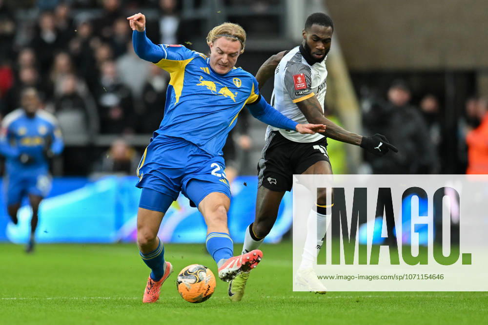 Derby County v Leeds United - Emirates FA Cup Third Round Sebastiaan Bornauw of Leeds United and Corey Blackett-Taylor of Derby County participate in the Emirates FA Cup Third Round match between Derby County and Leeds United at Pride Park in Derby, England, on January 11, 2026. Derby Derbyshire United Kingdom