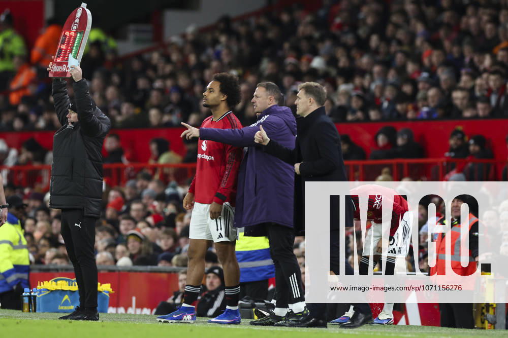 Manchester United, ManU v Brighton & Hove Albion, Emirates FA Cup Manchester United forward Joshua Zirkzee (11) comes on as a substitute during the Manchester United v Brighton & Hove Albion Emirates FA Cup Third Round match at Old Trafford, Manchester, England on 11 January 2026 Credit: Phil Duncan Every Second Media Editorial use only. All images are copyright Every Second Media Limited. No images may be reproduced without prior permission. All rights reserved. Premier League and Football League images are subject to licensing agreements with Football DataCo Limited. see https: www.football-dataco.com