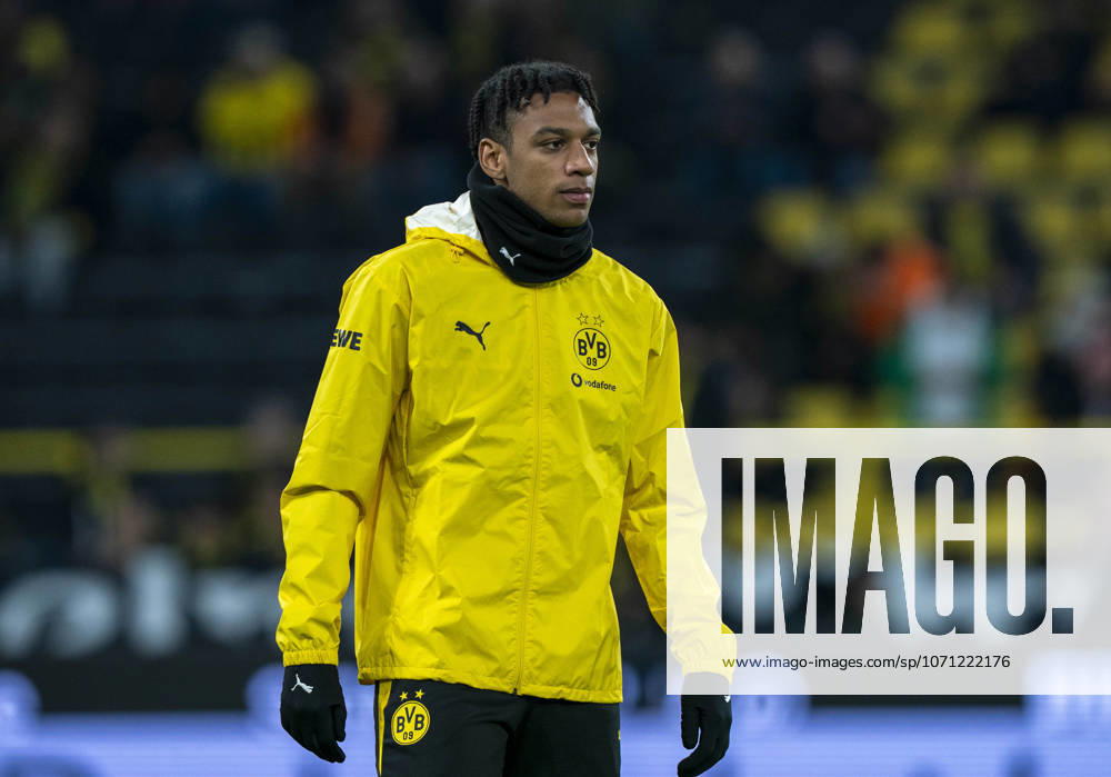 Filippo MANE (Borussia Dortmund, 39) beim Aufwärmen vor der Partie Borussia Dortmund - SV Werder Bremen, 17. Spieltag, 1. Bundesliga in Dortmund, Signal Iduna Park DFL regulations prohibit any use of photographs as image sequences and or quasi-video.