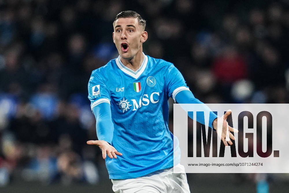 SSC Napoli v Parma Calcio 1913 - Serie A Enilive Lorenzo Lucca of SSC Napoli reacts during the serie Serie A Enilive match between SSC Napoli and Parma Calcio 1913 at Stadio Diego Armando Maradona on January 14, 2026 in Naples, Italy Naples Stadio Diego Armando Maradona Naples Italy
