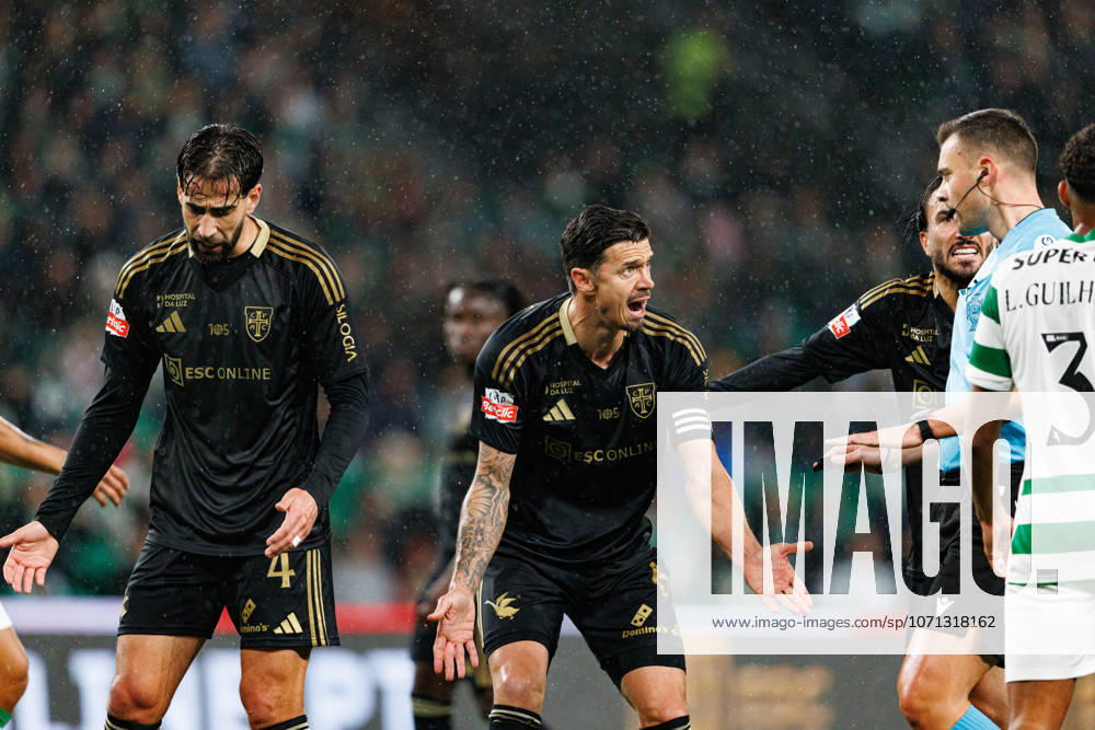 Jose Fonte seen during Liga Portugal game between teams of Sporting CP and Casa Pia AC at Estadio Jose Alvalade (Maciej Rogowski Ball Raw Images) Lisbon Estadio Jose Alvalade Portugal