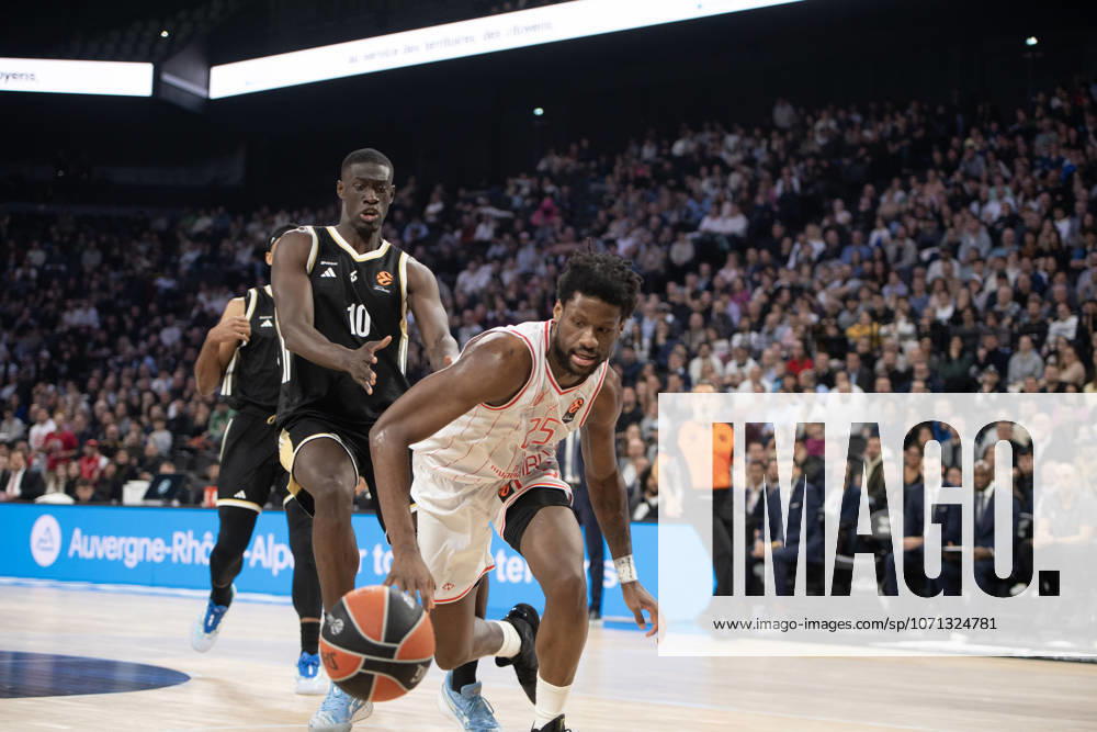 Basketball : ASVEL Villeurbanne - Hapoel Ibi Tel Aviv EuroLeague Daniel Oturu Hapoel Tel Aviv during the EuroLeague basket match between ASVEL Villeurbanne and Hapoel Tel Aviv at LDLC Arena Lyon , France on January 16, 2026 LYONFrance