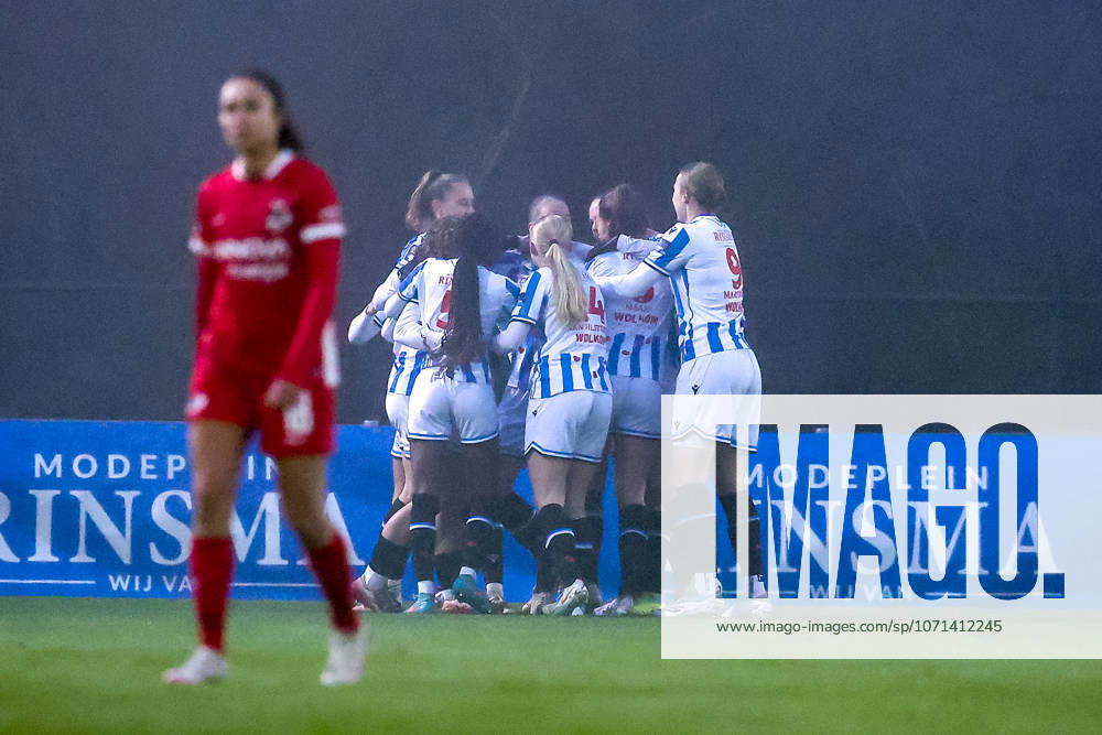 2026-01-18 sc Heerenveen v AZ Alkmaar - Dutch Eurojackpot Vrouwen Eredivisie HEERENVEEN, NETHERLANDS - JANUARY 18: Fenna Meijer of sc Heerenveen celebrates after scoring her sides first goal during the Dutch Eurojackpot Vrouwen Eredivisie match between sc Heerenveen and AZ Alkmaar at Sportpark Skoatterw+?ld on January 18, 2026 in Heerenveen, Netherlands. Heerenveen Sportpark SkoatterwÃ¢ld Netherlands Content not available for redistribution in The Netherlands directly or indirectly through any third parties.