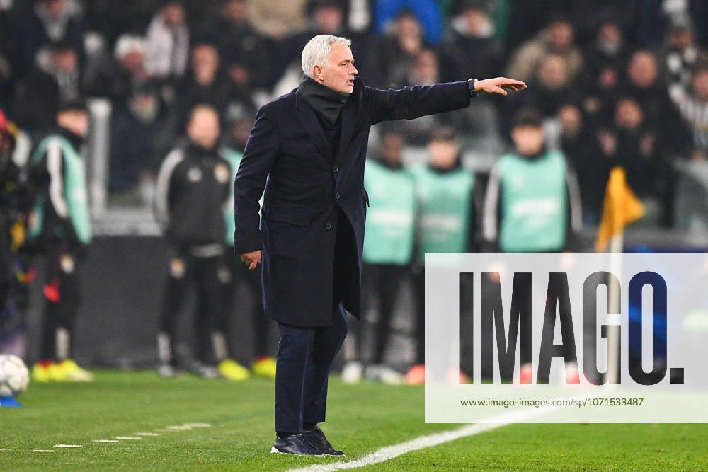 2026-01-21 Juventus FC v SL Benfica - UEFA Champions League 2025 26 League Phase MD7 TURIN, ITALY - JANUARY 21: Head coach Jose Mourinho of SL Benfica during the UEFA Champions League 2025 26 League Phase MD7 match between Juventus FC and SL Benfica at Allianz Stadium on January 21, 2026 in Turin, Italy. (Photo by Alberto Gandolfo BSR Agency) Turin Italy Content not available for redistribution in The Netherlands directly or indirectly through any third parties.