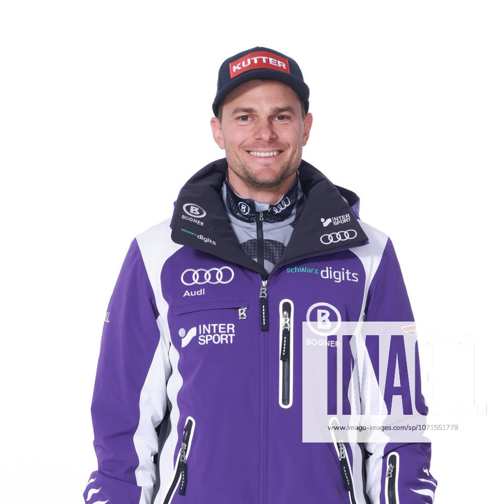 Alexander Schmid, DSV (Deutscher Skiverband) Porträttermin 2025 2026, Ski Alpin, Headshot, Headshots, Porträt, Shooting, Studio, Studioshooting, Vorstellung, Präsentation, Pressetermin, GER !ACHTUNG: Honorarfreie Nutzung bei Urhebernennung - This media material may be used freely for editorial purposes in broadcast, print, online, and radio. Use for other purposes is prohibited! !ACHTUNG: Honorarfreie Nutzung bei Urhebernennung - This media asset is free for editorial broadcast, print, online and radio use. It is restricted for use for other purposes!