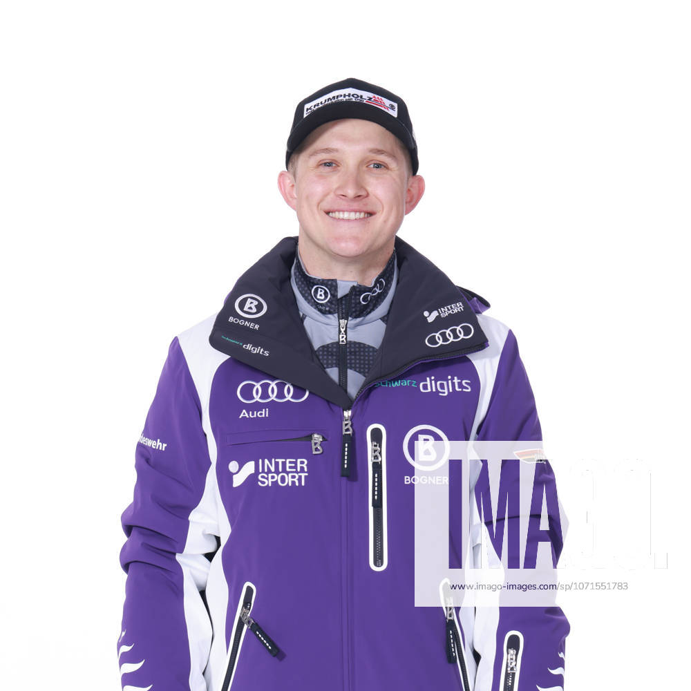 Jacob Schramm, DSV (Deutscher Skiverband) Porträttermin 2025 2026, Ski Alpin, Headshot, Headshots, Porträt, Shooting, Studio, Studioshooting, Vorstellung, Präsentation, Pressetermin, GER !ACHTUNG: Honorarfreie Nutzung bei Urhebernennung - This media material may be used freely for editorial purposes in broadcast, print, online, and radio. Use for other purposes is prohibited! !ACHTUNG: Honorarfreie Nutzung bei Urhebernennung - This media asset is free for editorial broadcast, print, online and radio use. It is restricted for use for other purposes!