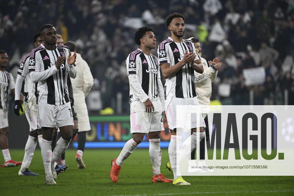 21st January 2026, Allianz Stadium, Turin, Italy; UEFA Champions League Football; Juventus versus Benfica; Juventus FC celebrate after the match with the fans BestxImages Content restricted for UK based newspaper