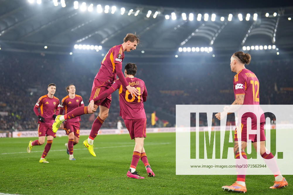 Romas Niccolo Pisilli celebrates after scoring during the Uefa Europa League soccer match between Roma and VFB Stuttgart at the Olympic Stadium in Rome, Italy - Thursday, January 22, 2026. - Soccer .