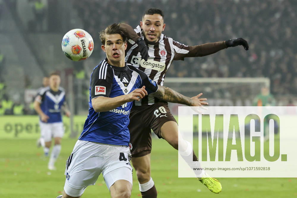 Luka Vuskovic (Hamburger SV) und Mathias Pereira Lage (FC St. Pauli) kaempfen um den Ball, Bundesliga, FC St. Pauli v Hamburger SV, Millerntor-Stadion am 23. January 2026 in Hamburg, Deutschland. (Foto von Marco Steinbrenner DeFodi Images) Luka Vuskovic (Hamburger SV) und Mathias Pereira Lage (FC St. Pauli) battle for the ball, Bundesliga, FC St. Pauli v Hamburger SV, Millerntor-Stadion, January 23, 2026 in Hamburg, Germany. (Photo by Marco Steinbrenner DeFodi Images) DFL regulations prohibit any use of photographs as image sequences and or quasi-video. -
