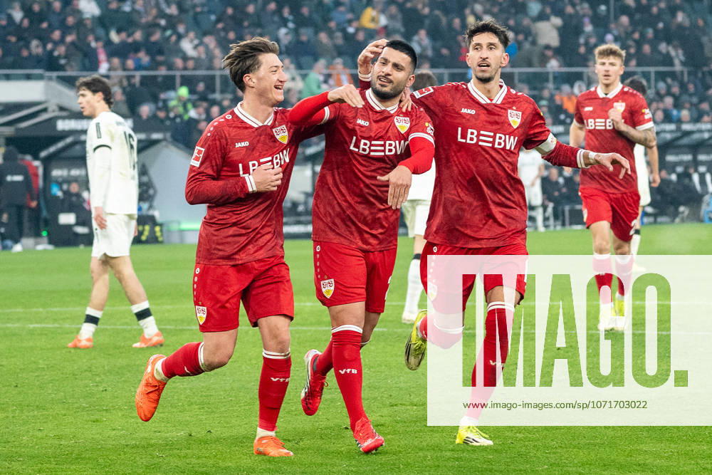 Angelo Stiller (VfB Stuttgart, 06), Deniz Undav (VfB Stuttgart, 26) und Atakan Karazor (VfB Stuttgart, 16) bejubeln das Tor zum 3:0. Borussia Moenchengladbach vs. VfB Stuttgart, Fussball, 1. Bundesliga, 19. Spieltag, Saison 2025 2026, 25.01.2026 DFL DFB Regulations prohibit any use of Photographs as image sequences and or Quasivideo Borussia Moenchengladbach vs. VfB Stuttgart, Fussball, 1. Bundesliga, 19. Spieltag, Saison 2025 2026, 25.01.2026 Moenchengladbach