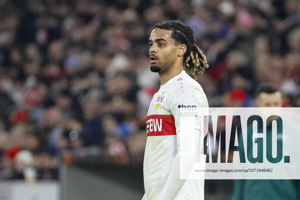 Lorenz Assignon (VfB Stuttgart, 22) , Deutschland, Fussball, UEFA Europa League, 8. Spieltag, 2025 2026, VfB Stuttgart vs. Young Boys Bern, 29.01.2026, Stuttgart MHP Arena Deutschland