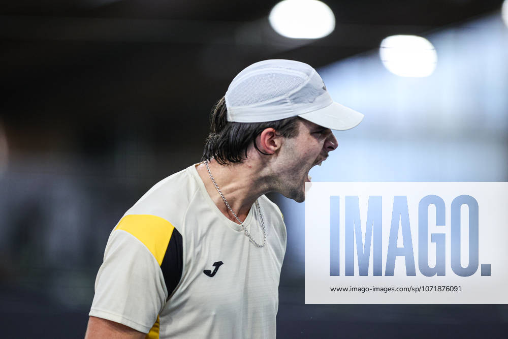 Indoor Oeiras Open 2 - Jaime Faria VS Alexis Galarneau Jaime Faria of Portugal competes against Alexis Galernau of Canada during the second round of the Indoor Oeiras Open 2026 - Challenger Tour Tennis at Clube de Tenis do Jamor in Oeiras, Portugal, on January 30, 2026. Lisbon Lisboa Portugal