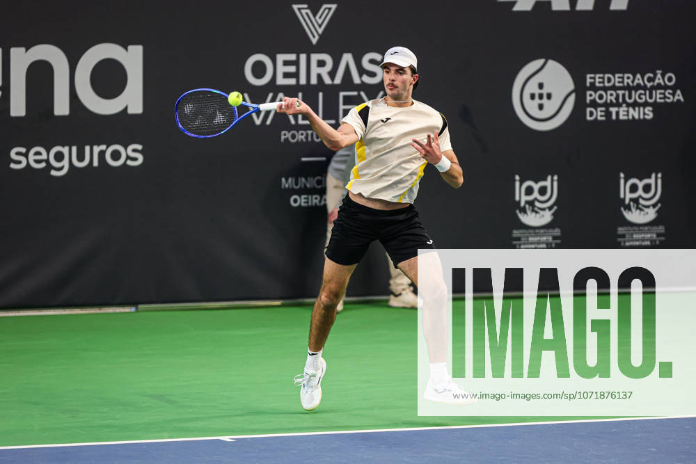Indoor Oeiras Open 2 - Jaime Faria VS Alexis Galarneau Jaime Faria of Portugal competes against Alexis Galernau of Canada during the second round of the Indoor Oeiras Open 2026 - Challenger Tour Tennis at Clube de Tenis do Jamor in Oeiras, Portugal, on January 30, 2026. Lisbon Lisboa Portugal