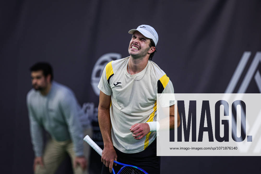 Indoor Oeiras Open 2 - Jaime Faria VS Alexis Galarneau Jaime Faria of Portugal competes against Alexis Galernau of Canada during the second round of the Indoor Oeiras Open 2026 - Challenger Tour Tennis at Clube de Tenis do Jamor in Oeiras, Portugal, on January 30, 2026. Lisbon Lisboa Portugal