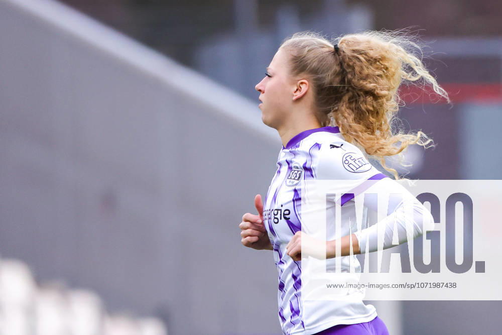SGS ESSEN VS FC UNION BERLIN Julie Terlinden (2) of SGS Essen pictured during a female soccer game between SGS Essen and FC Union Berlin on the 16 th matchday of the 2025-2026 season of the Google Pixel Frauen Bundesliga , on Saturday 31 January 2026 in Essen , Germany . PHOTO SPORTPIX Sevil Oktem Essen Germany