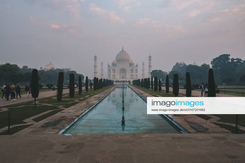 Taj Mahal reflection at sunrise as seen from Char Bagh pool, Agra, India Agra, UP, India CR_JALO201130-571736-01