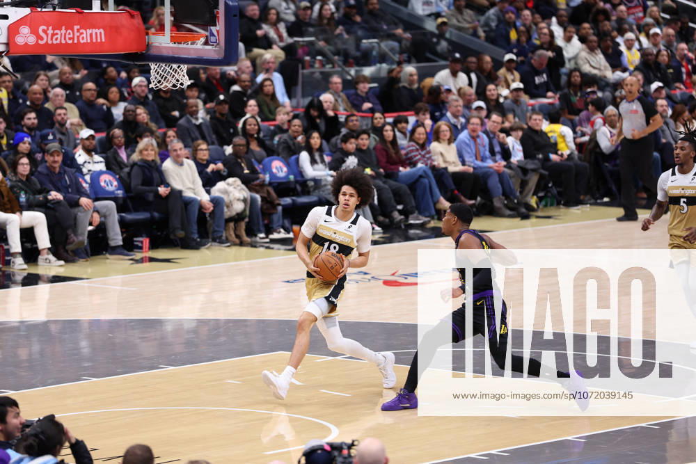 KYSHAWN GEORGE 18 of the Washington Wizards drives to the basket during the game against the Los Angeles Lakers at Capital One Arena Washington USA - ZUMAs352 20260130_zsp_s352_014