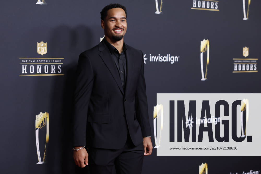 Emeka Egbuka arrives on the red carpet at the 2026 NFL, American Football Herren, USA Honors presented by Invisalign in the days leading up to Super Bowl LX in San Francisco on Thursday, February 5, 2026. The New England Patriots will play the Seattle Seahawks in Super Bowl LX at Levi s Stadium in Santa Clara on Sunday, February 8, 2026. SBP20260205347 JOHNxANGELILLO