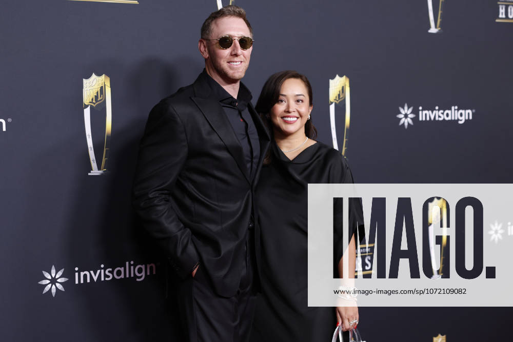 Liam Coen and Ashley Coen arrive on the red carpet at the 2026 NFL, American Football Herren, USA Honors presented by Invisalign in the days leading up to Super Bowl LX in San Francisco on Thursday, February 5, 2026. The New England Patriots will play the Seattle Seahawks in Super Bowl LX at Levi s Stadium in Santa Clara on Sunday, February 8, 2026. SBP20260205375 JOHNxANGELILLO